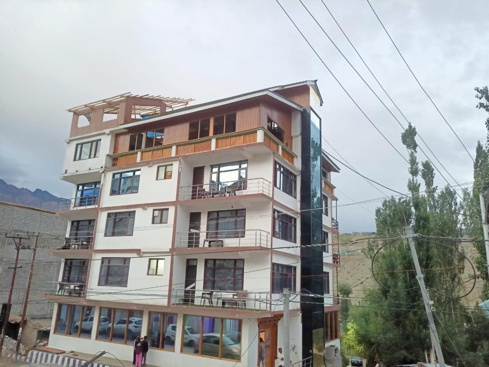 Hotel D Indian Kargil Luaran gambar