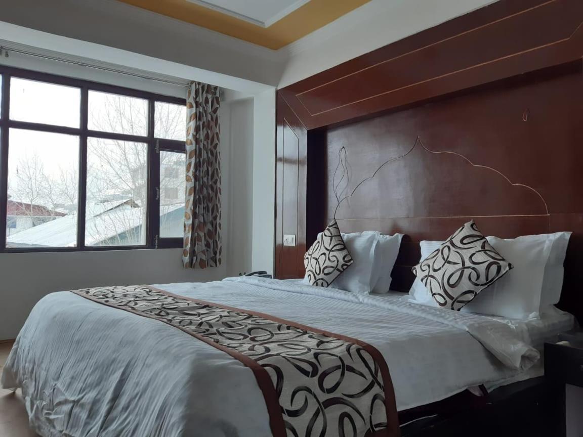 Hotel D Indian Kargil Luaran gambar