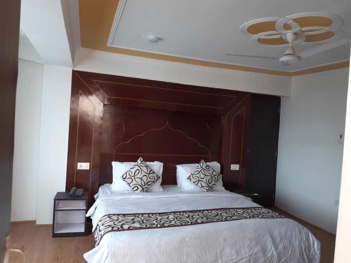 Hotel D Indian Kargil Luaran gambar